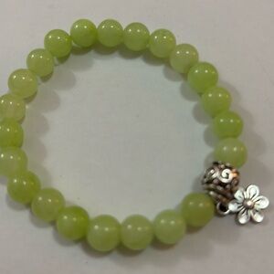 057B Green Grapes Jade Bracelet 8mm